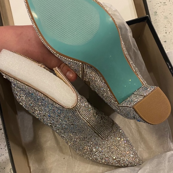 NEW Betsey Johnson Cady Rhinestone Booties - Picture 4 of 7